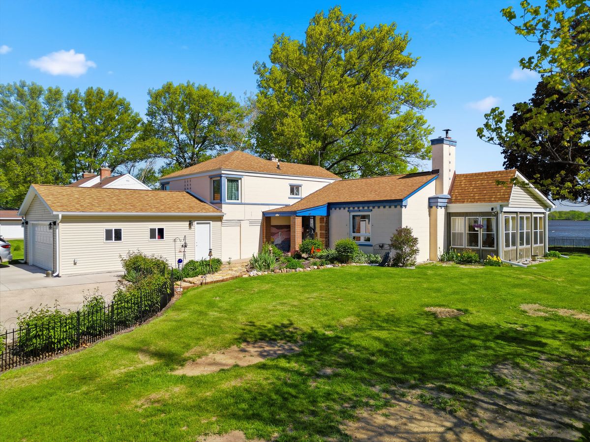 3311 Island View Drive, Rock Falls, IL 61071