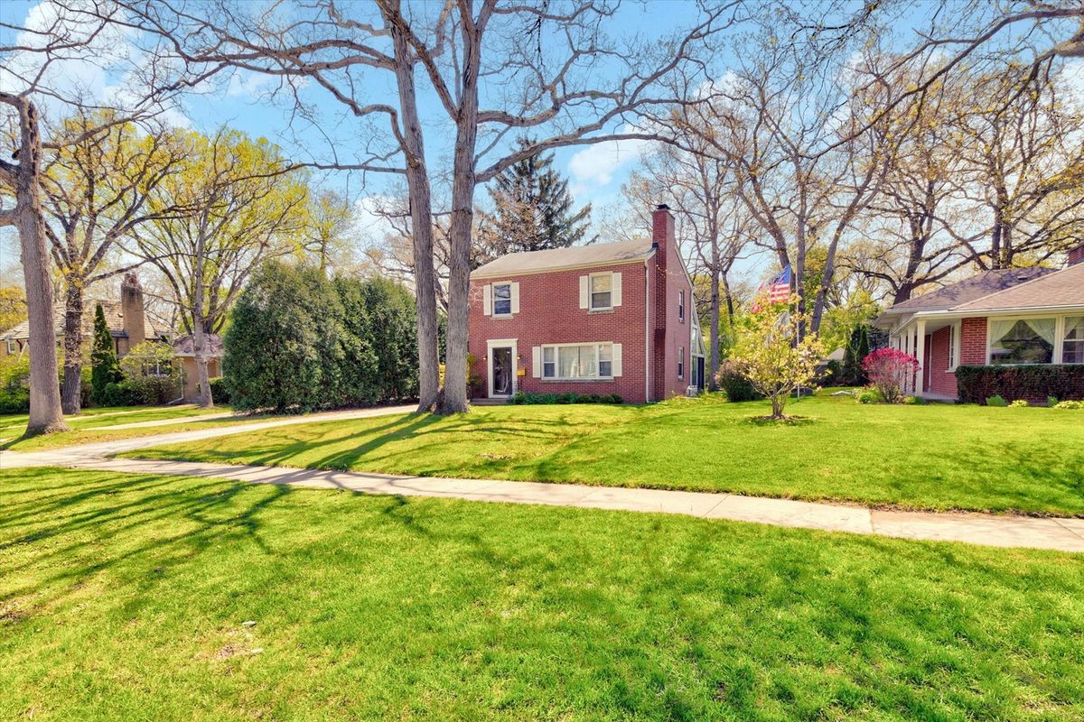 745 Greenview Place, Lake Forest, IL 60045
