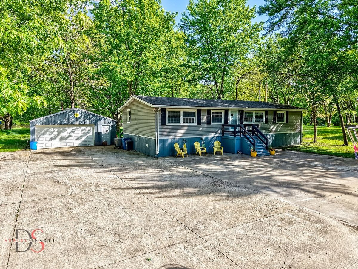 1906 2959th Road, Ottawa, IL 61350