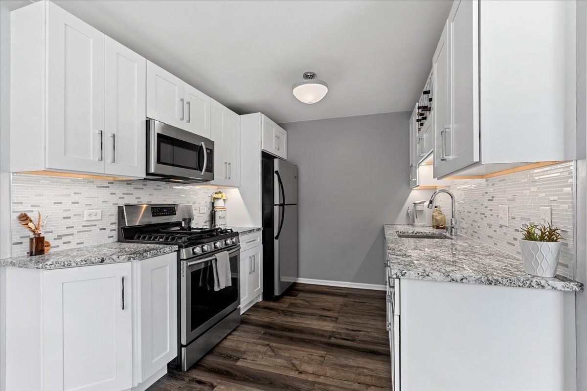 543 N Deer Run Drive #8A11, Palatine, IL 60067