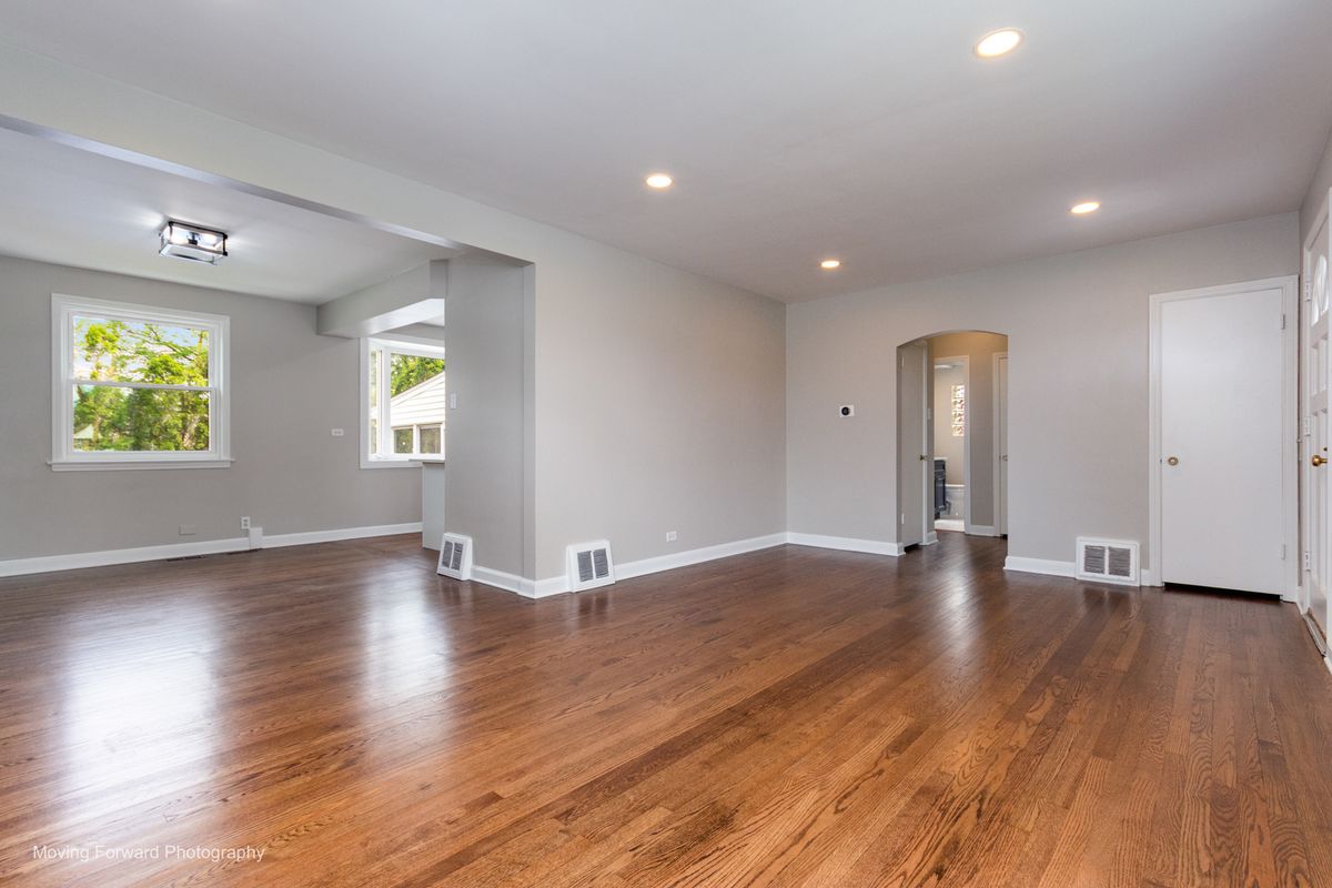 10072 Drury Lane, Westchester, IL 60154