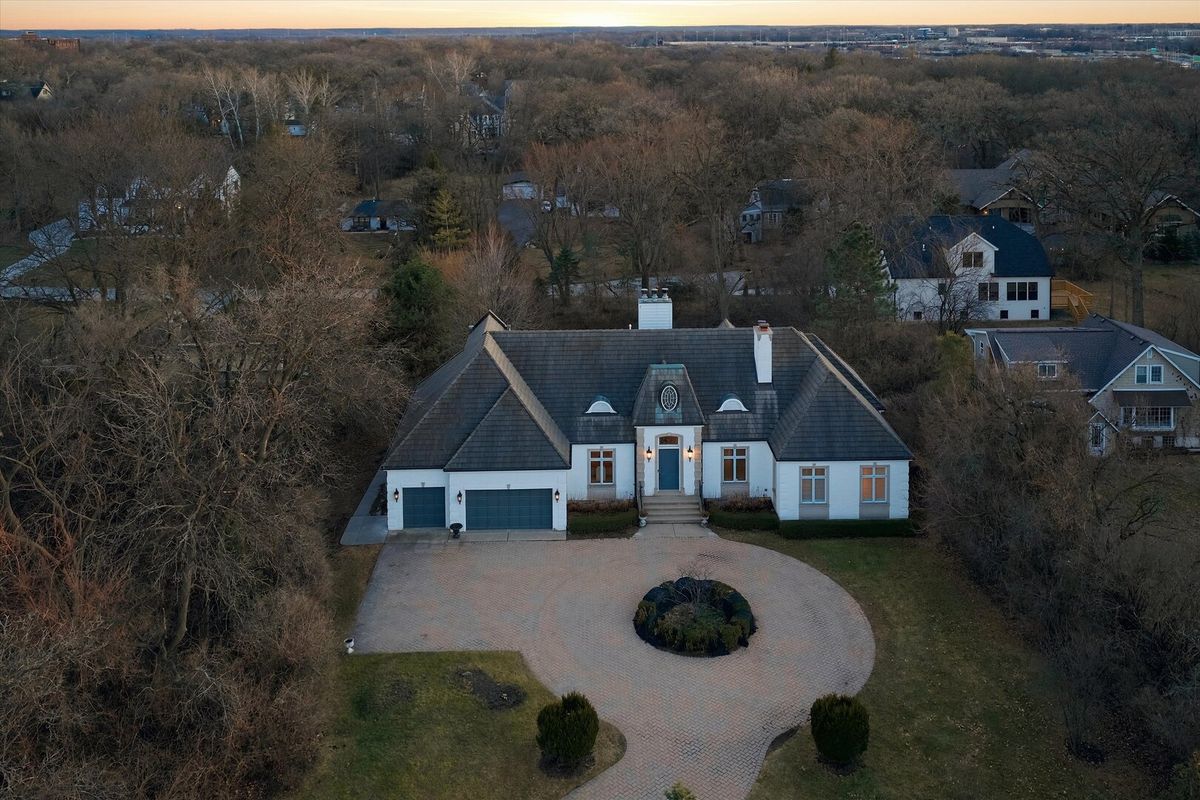 11361 W Plainfield Road, Indian Head Park, IL 60525