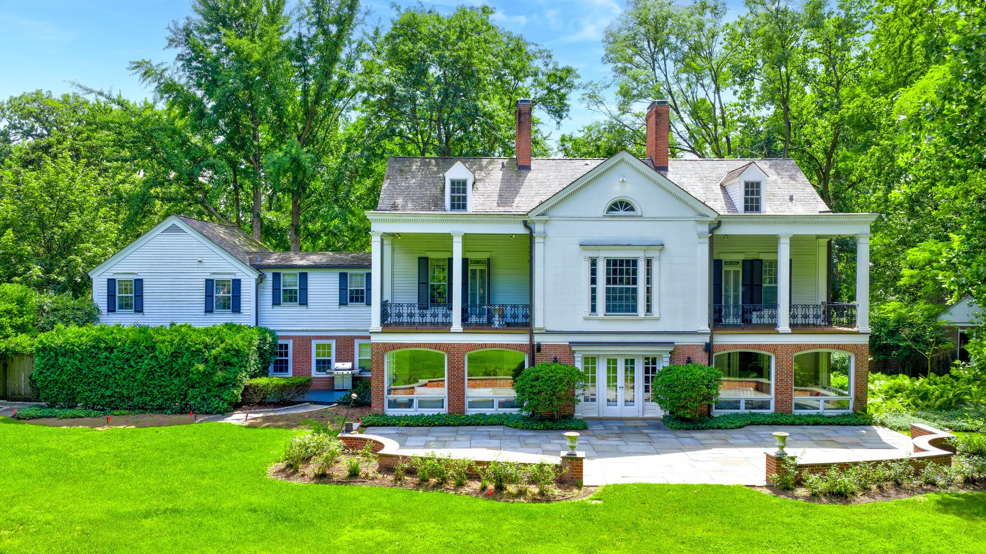 62 Woodley Road — Winnetka, IL 60093