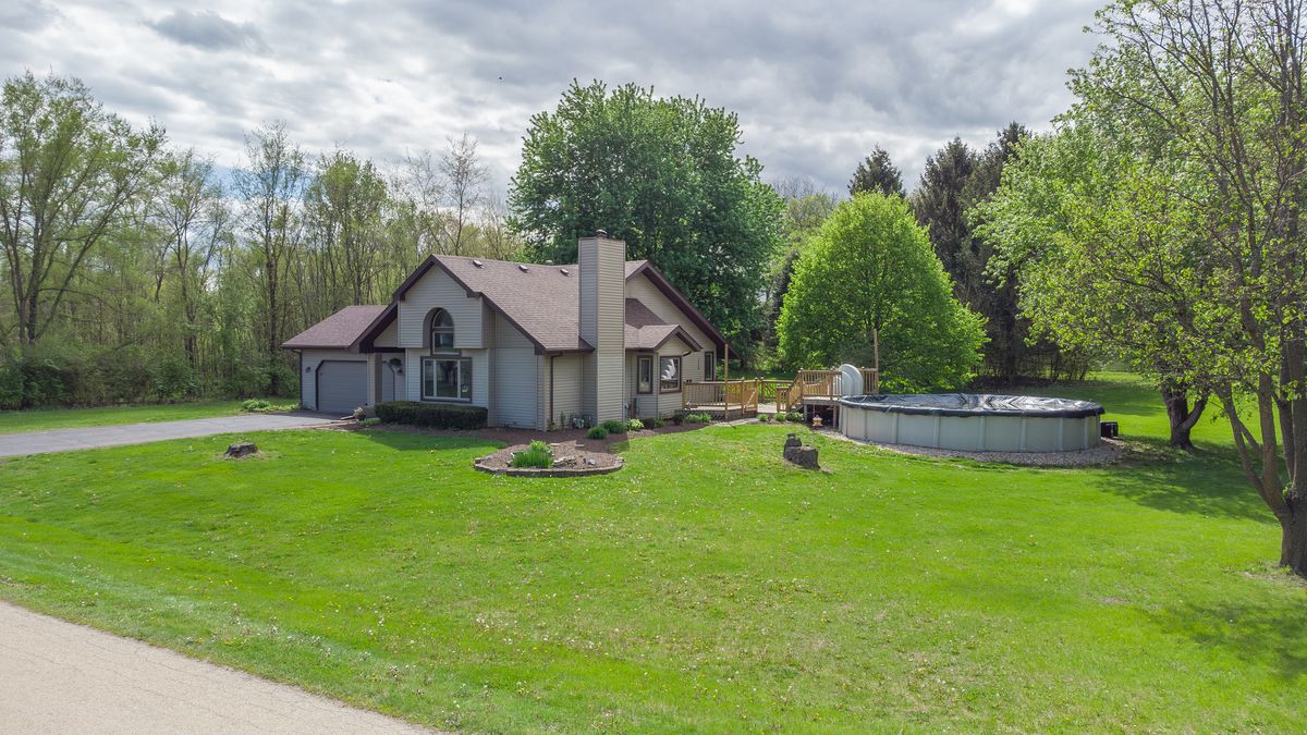 4973 Lawnside Drive, Byron, IL 61010