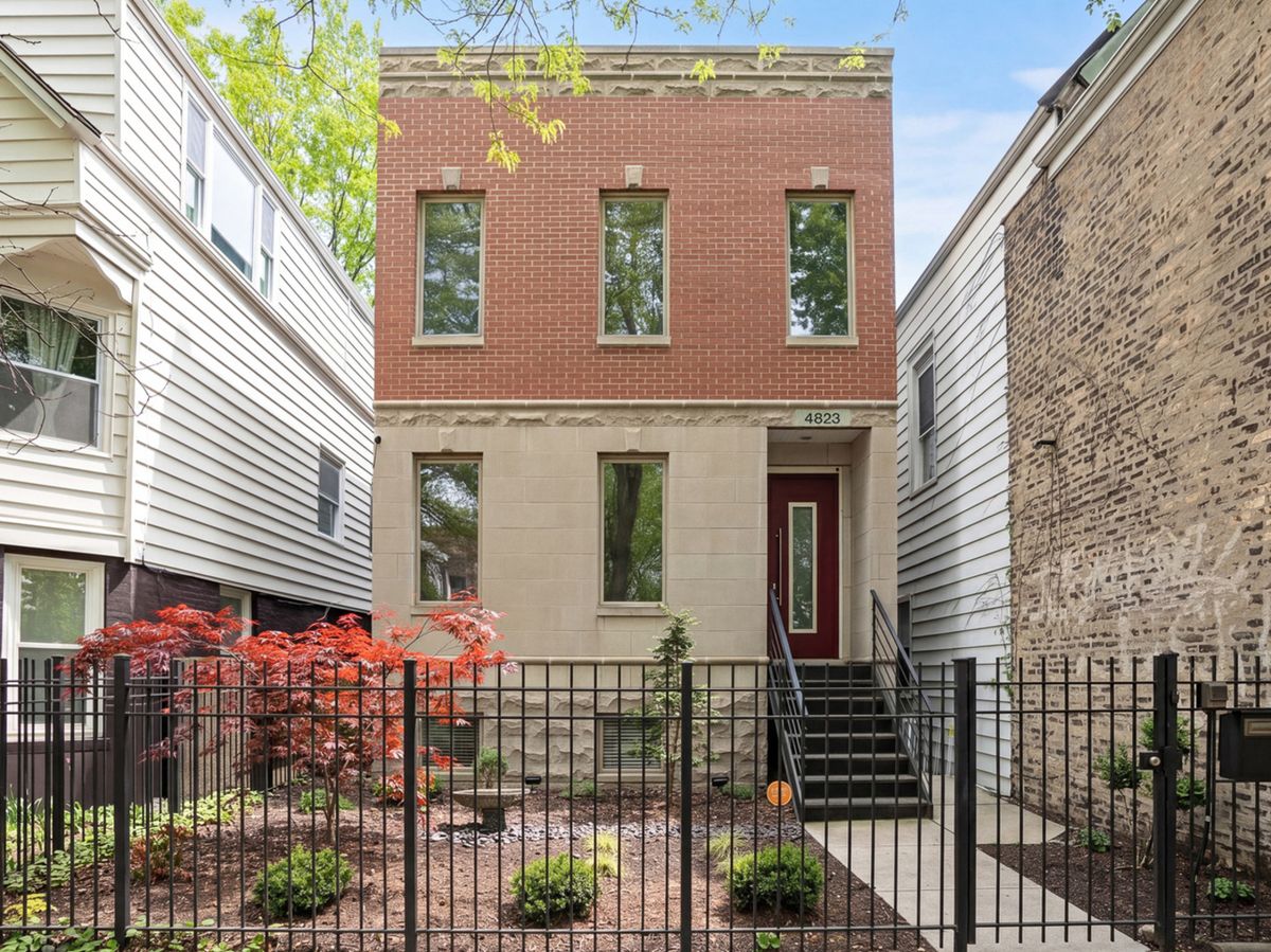 4823 Oakley Avenue, Chicago, IL 60625