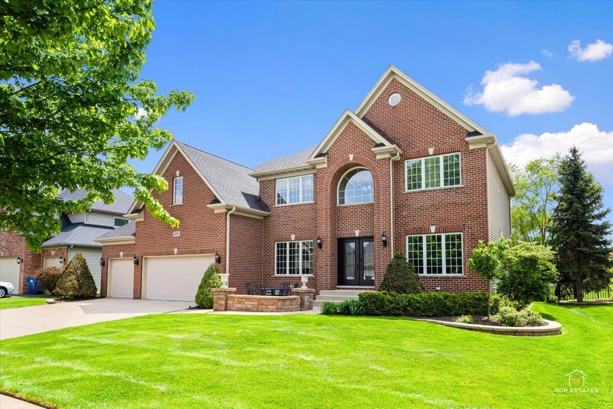 3848 Junebreeze Lane — Naperville, IL 60564