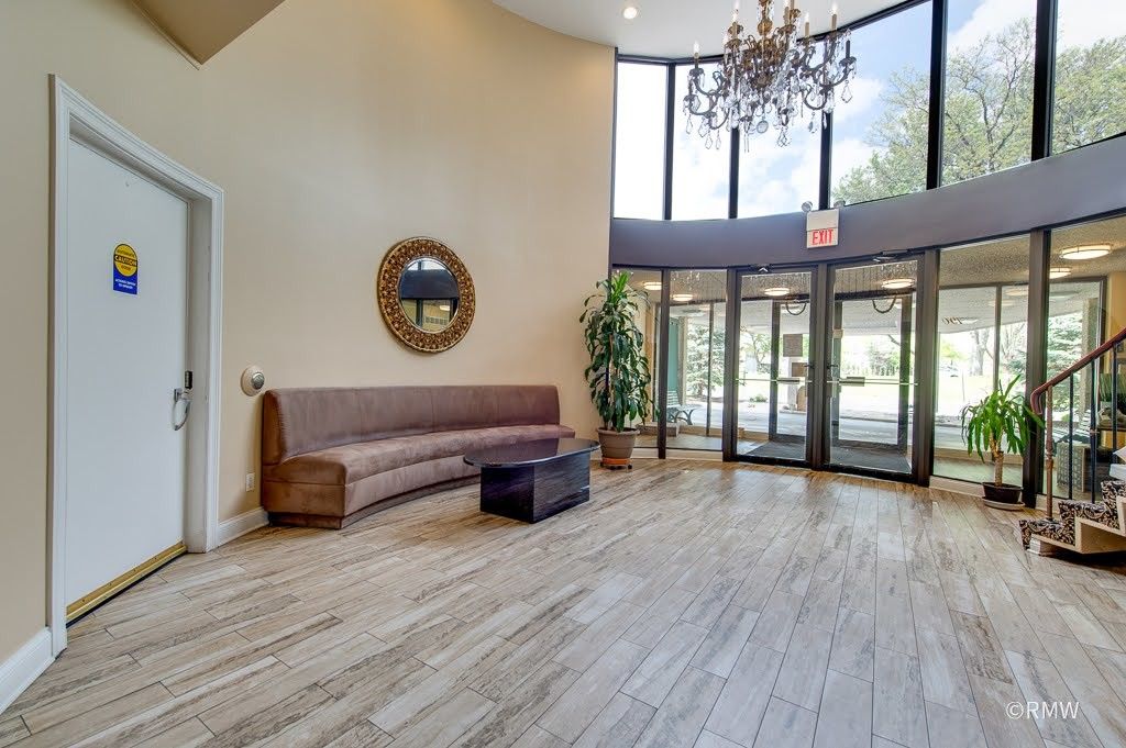 190 S WOOD DALE Road #507, Wood Dale, IL 60191
