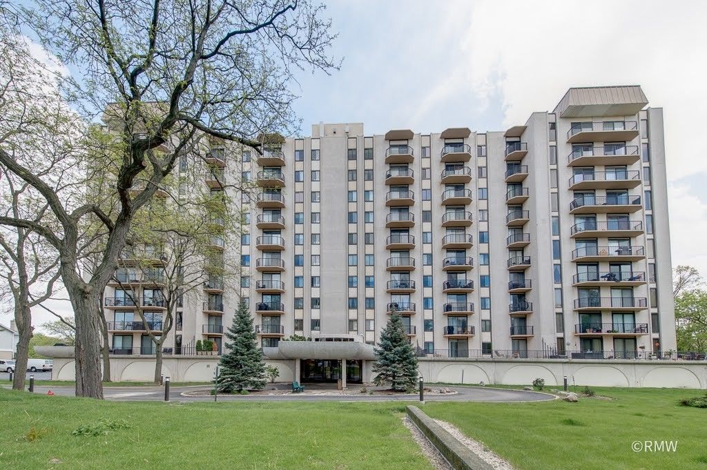 190 WOOD DALE Road, Wood Dale, IL 60191