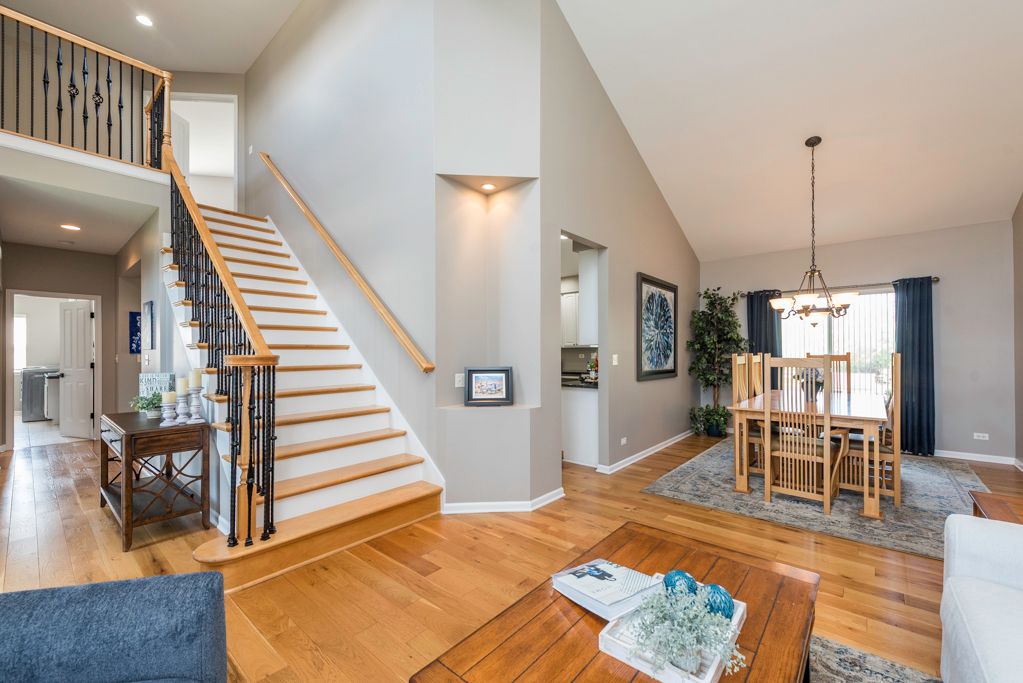 206 Chesapeake Bay, Winthrop Harbor, IL 60096