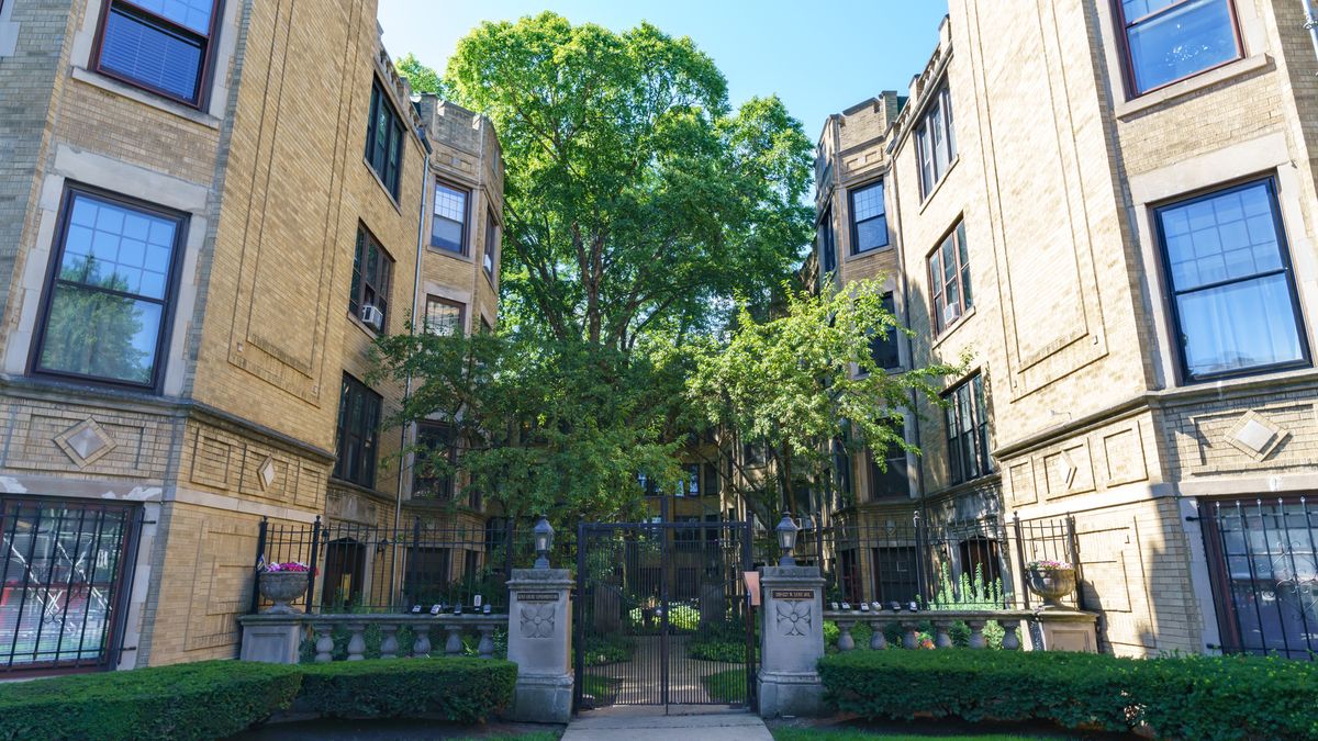 1217 Lunt Avenue, Chicago, IL 60626