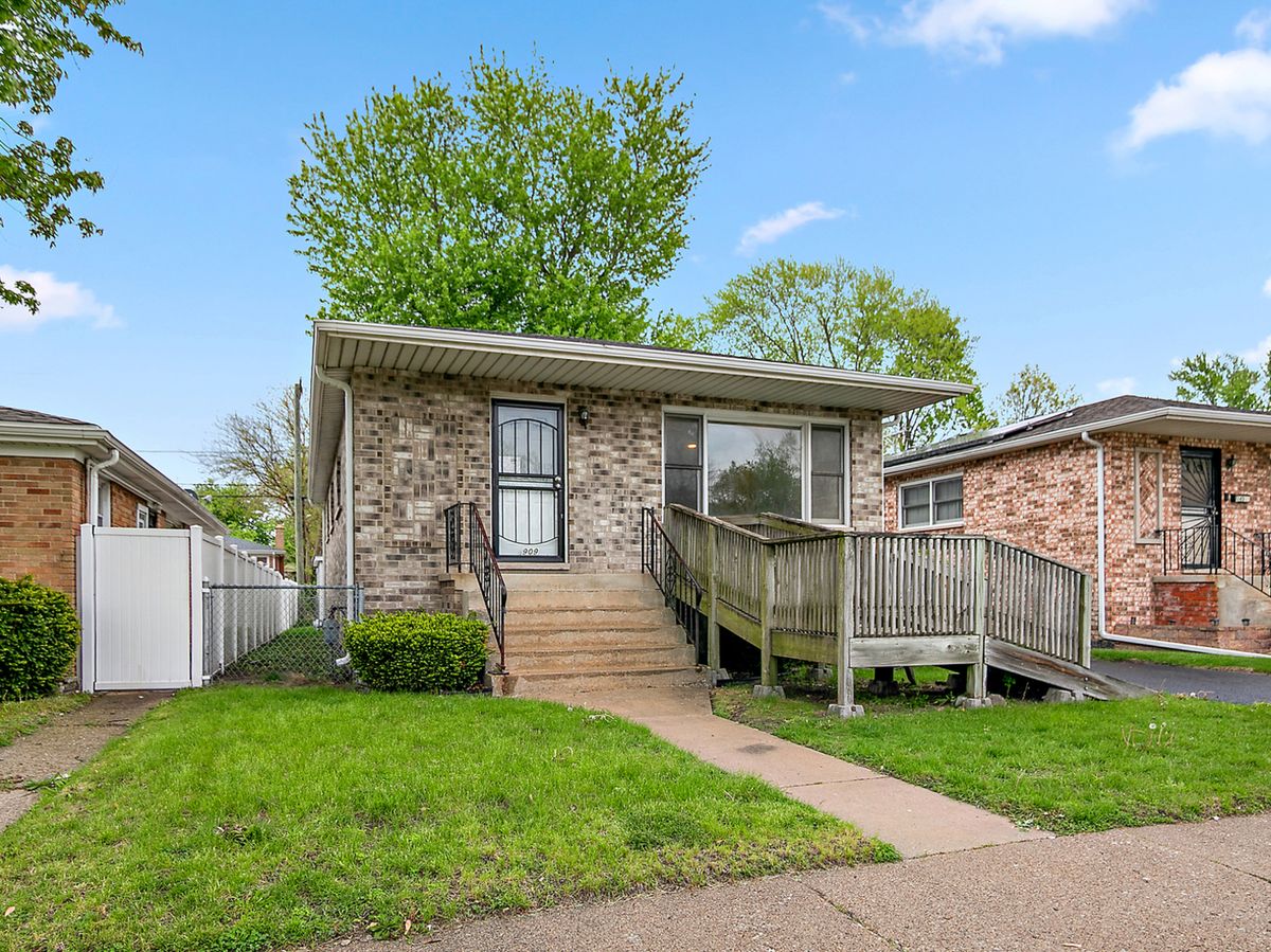14909 Martin Luther King Jr Drive, Dolton, IL 60419