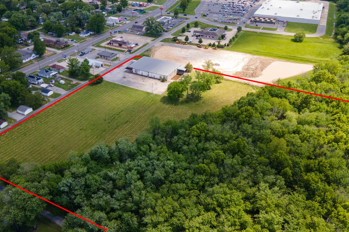 745 Sunset Avenue, Duquoin, IL 62832