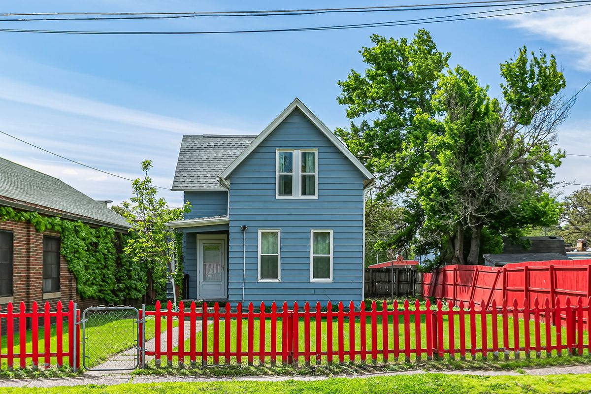 1545 2nd Street, Davenport, IA 52802
