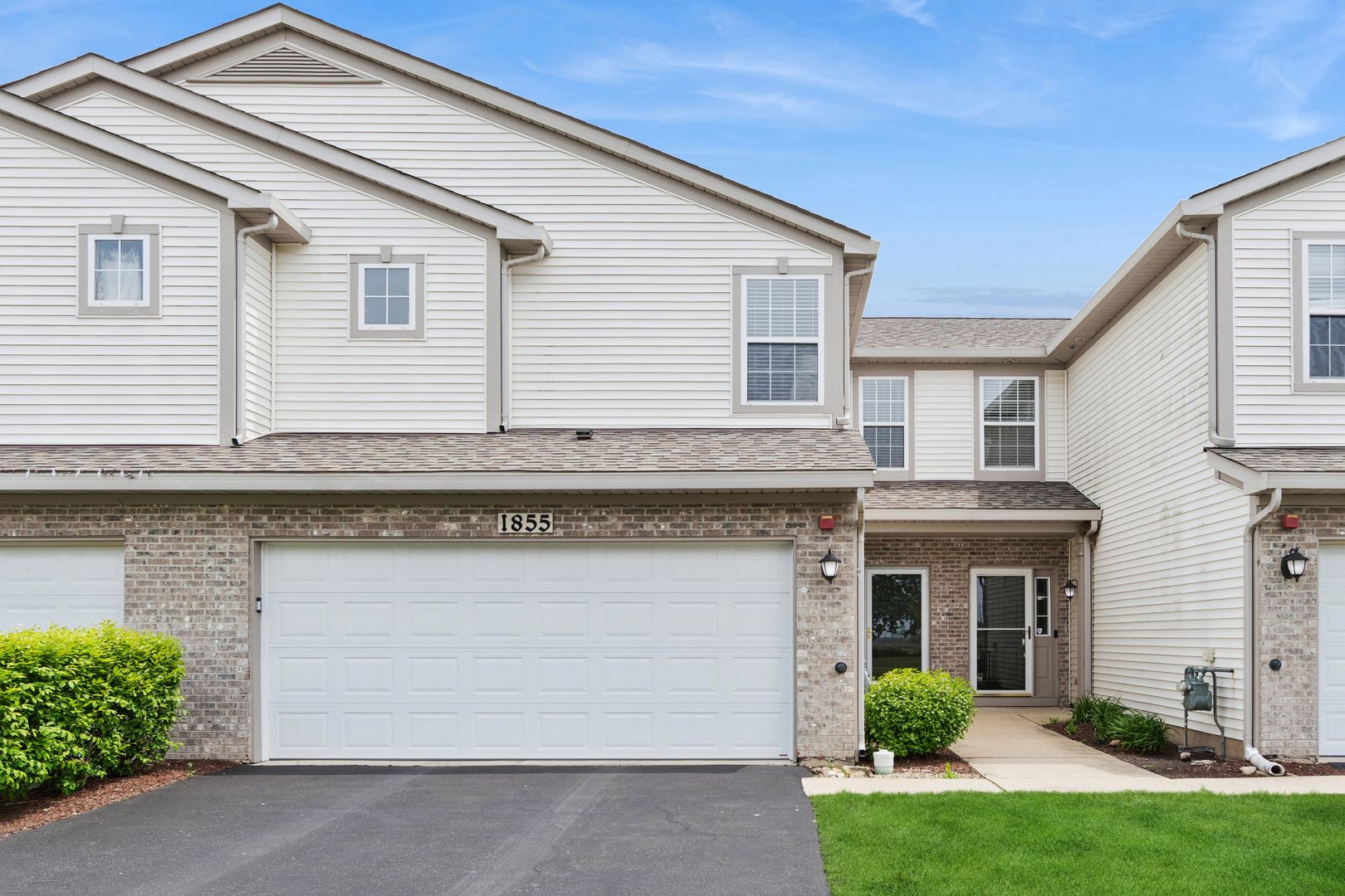 1855 Candlelight Circle — Montgomery, IL 60538