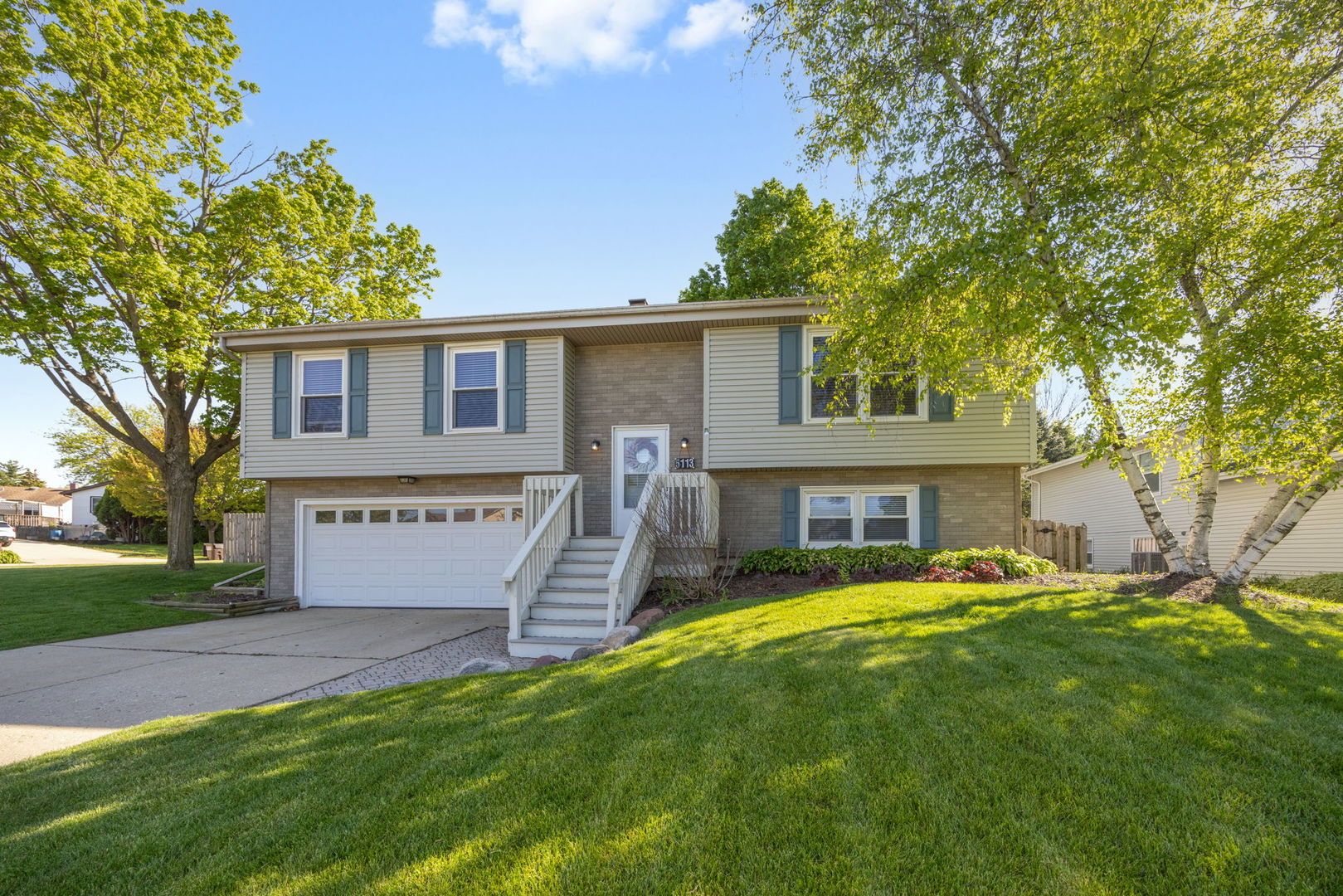 5113 W Dartmoor Drive — McHenry, IL 60050