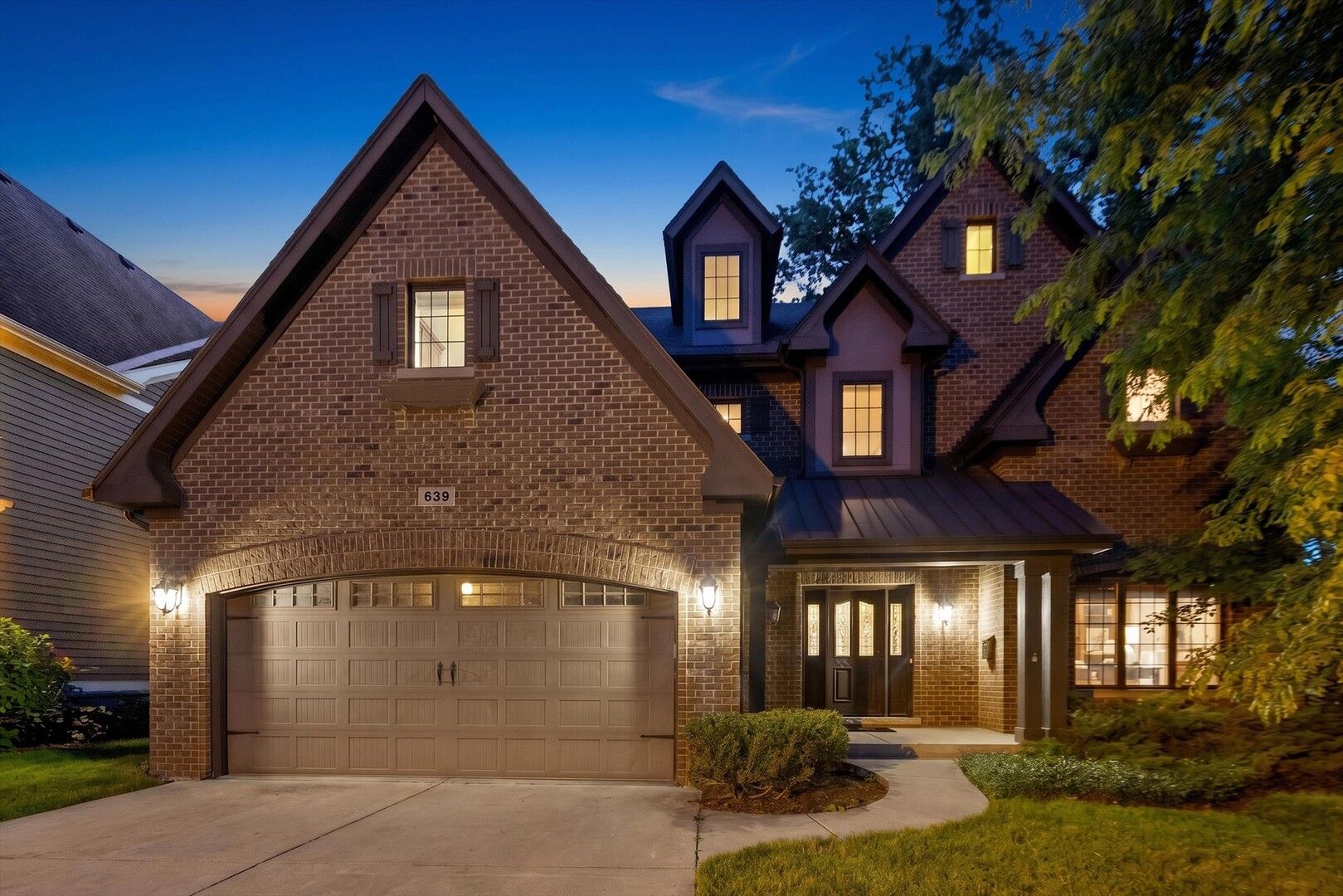 639 N Wright Street — Naperville, IL 60563