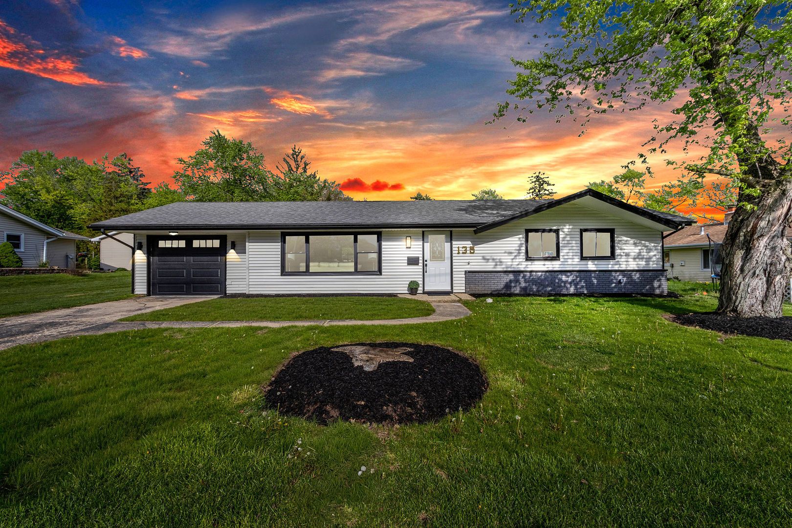 135 S Walnut Lane — Schaumburg, IL 60193