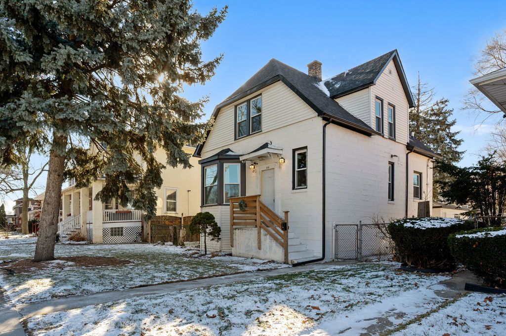 1610 4th Avenue, Maywood, IL 60153