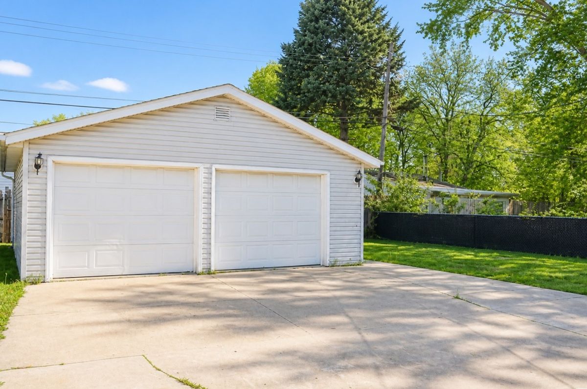 2006 E 7th Street, Sterling, IL 61081
