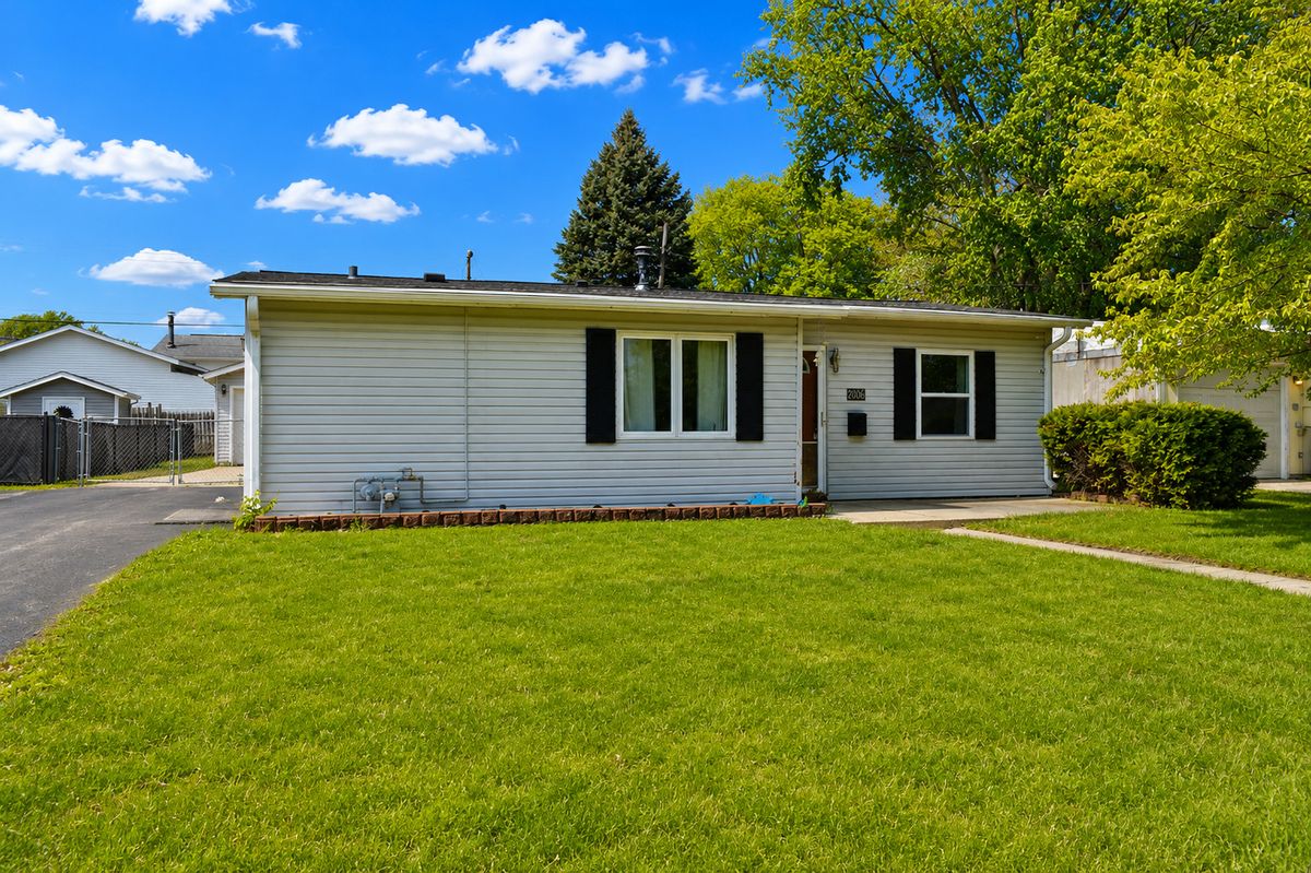 2006 E 7th Street, Sterling, IL 61081