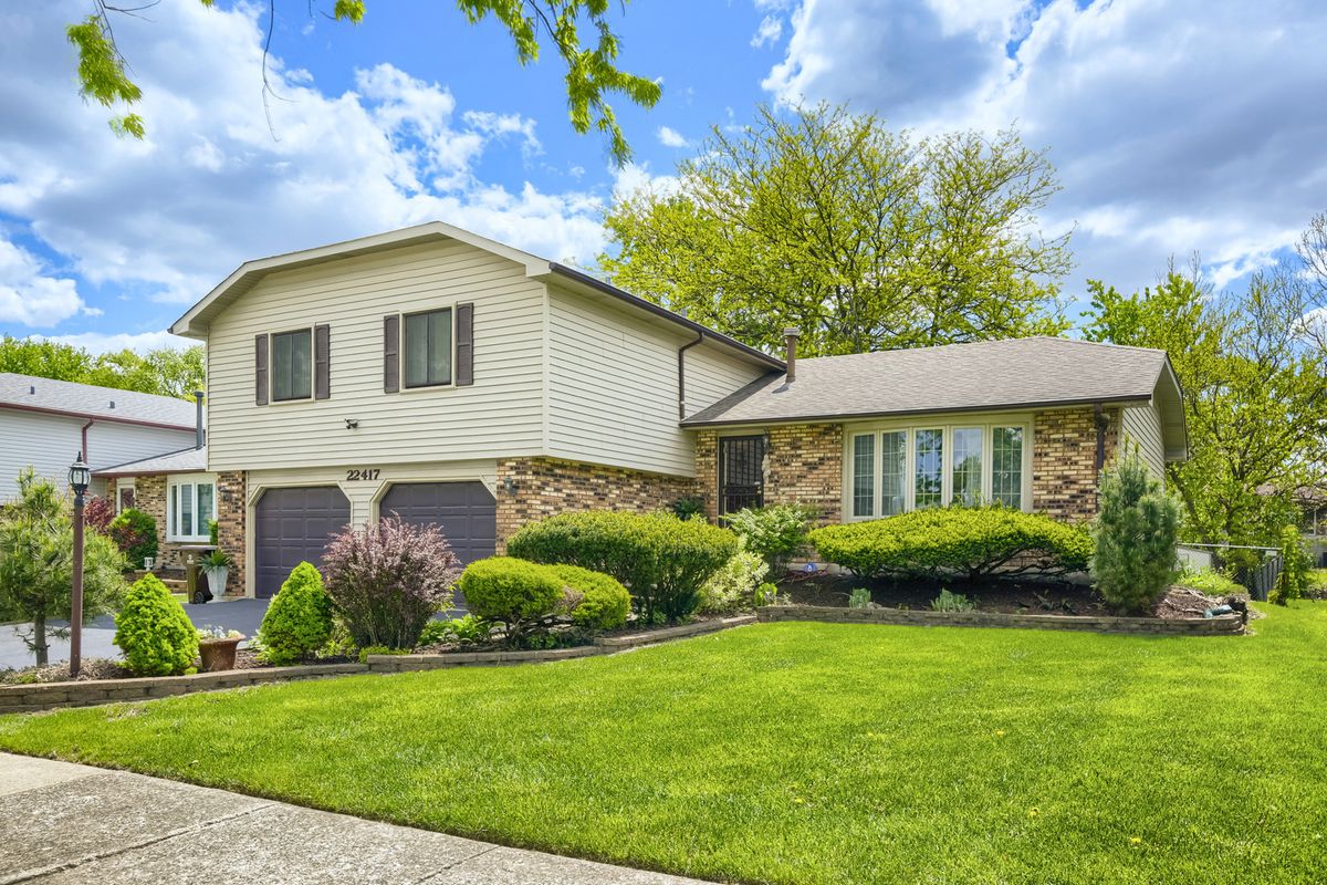22417 RIVERSIDE Drive, Richton Park, IL 60471