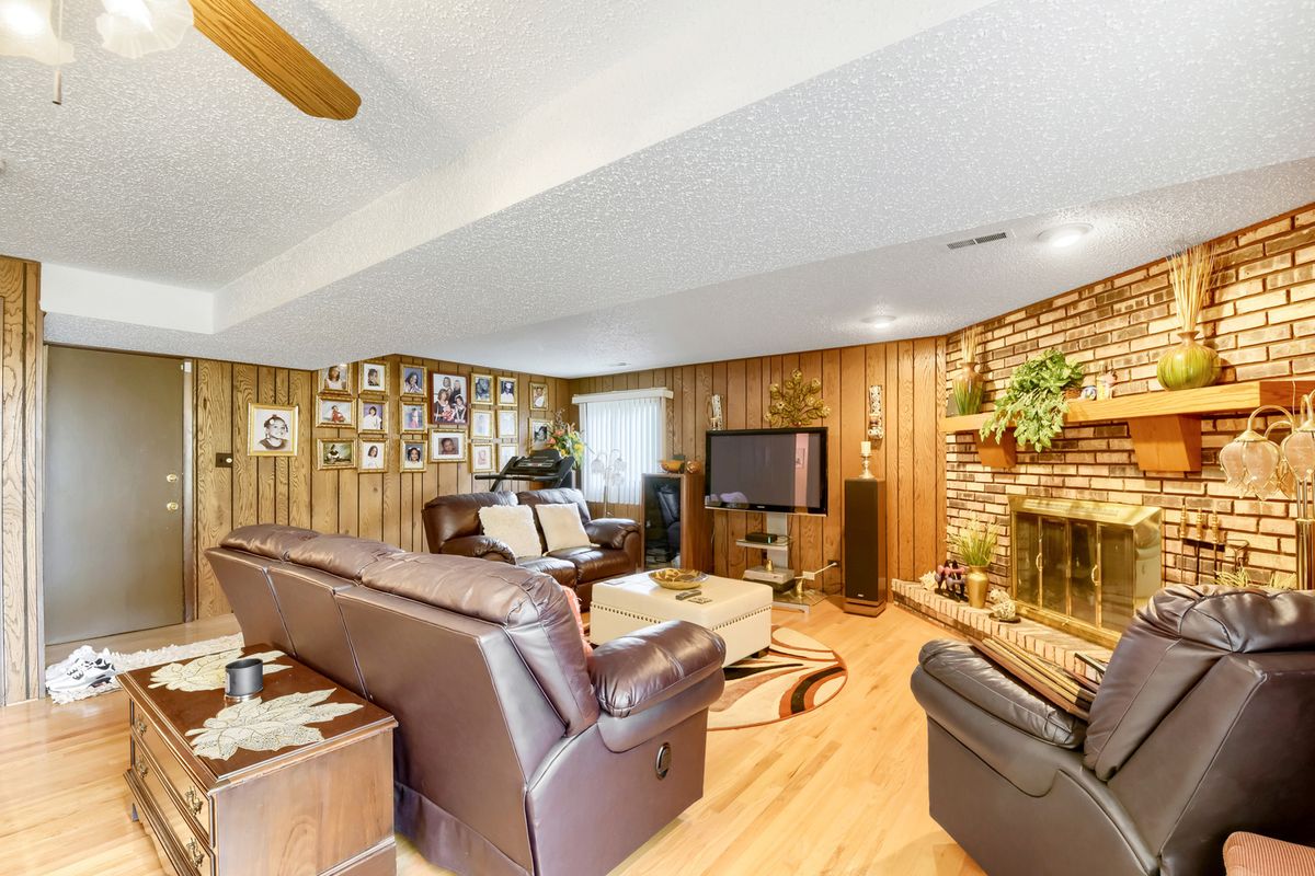 22417 RIVERSIDE Drive, Richton Park, IL 60471