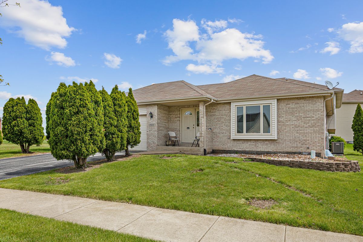 21223 Alessandra Drive, Matteson, IL 60443