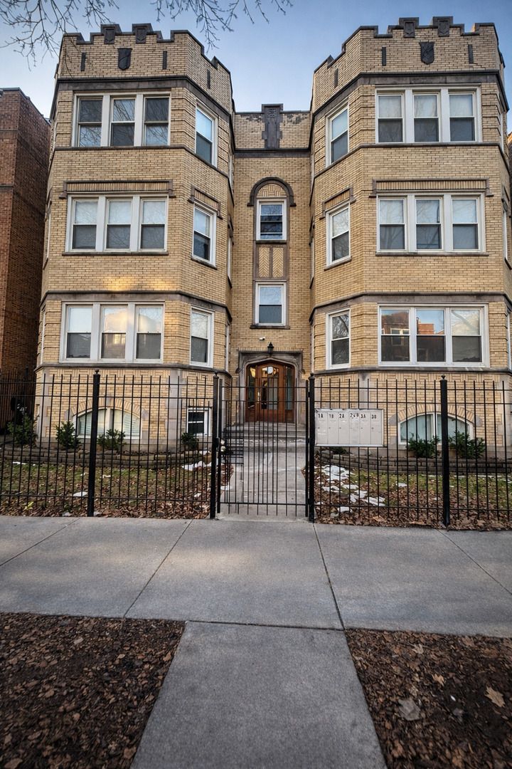 8226 S Drexel Avenue — Chicago, IL 60619