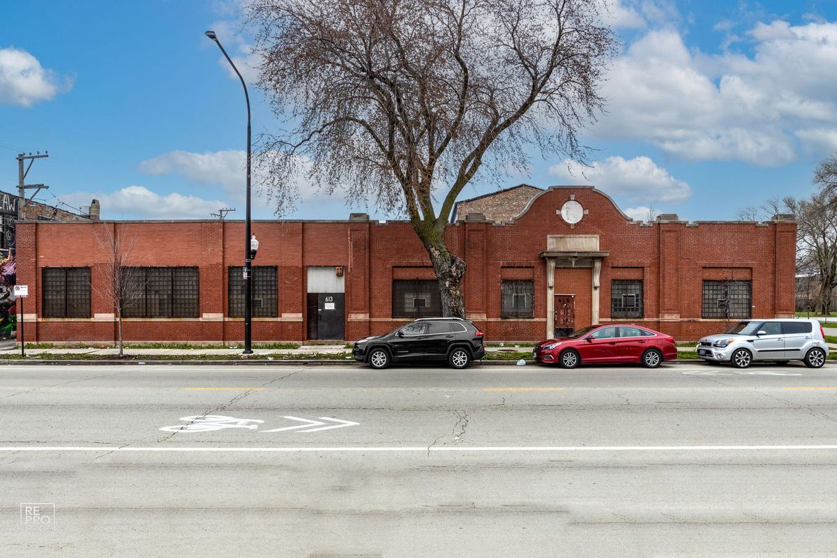 615 California Avenue, Chicago, IL 60612
