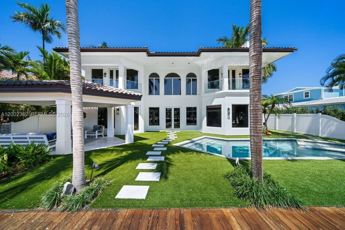 2614 Castilla Isle, Fort Lauderdale, FL 33301