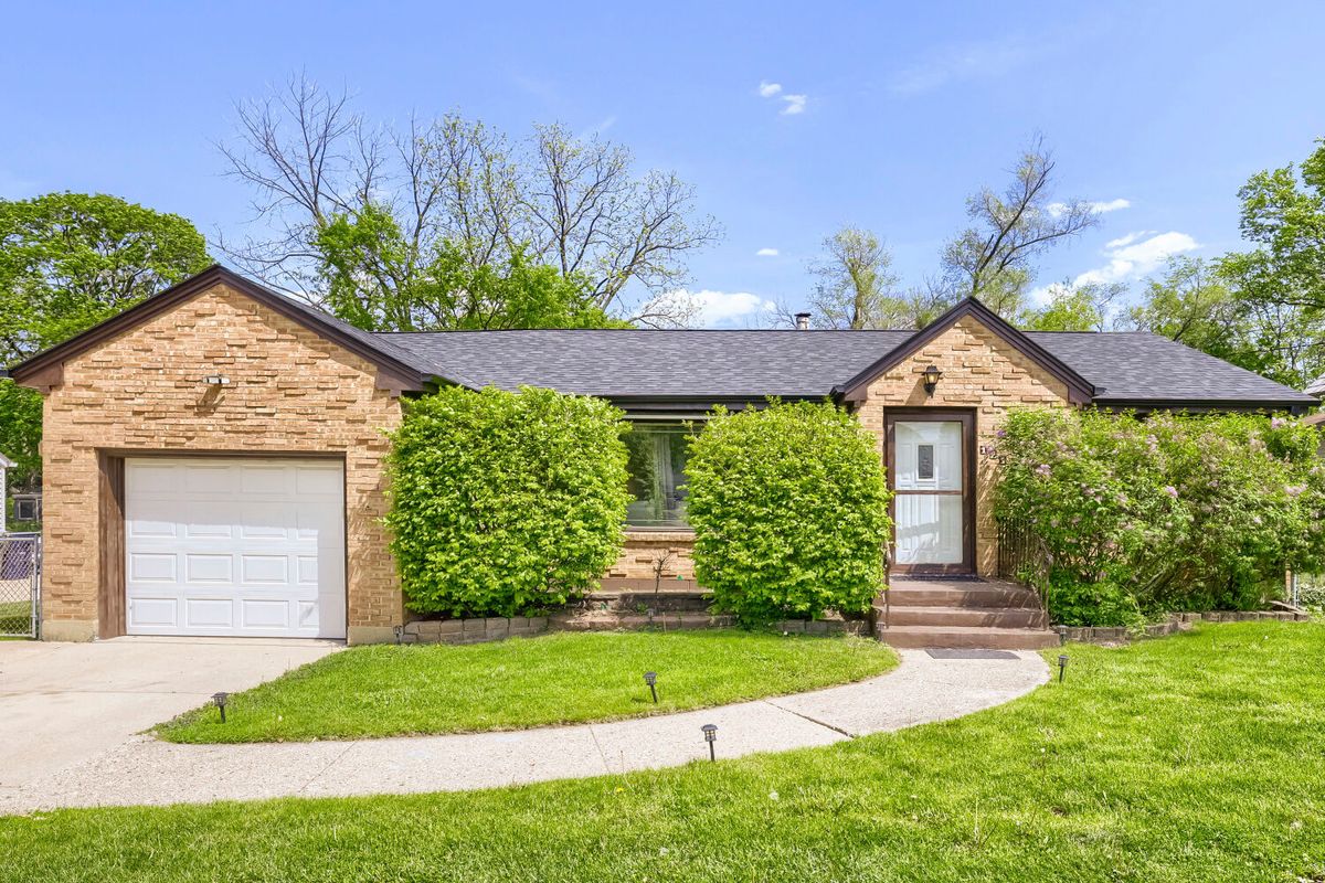 121 Wilcox Avenue, Elgin, IL 60123