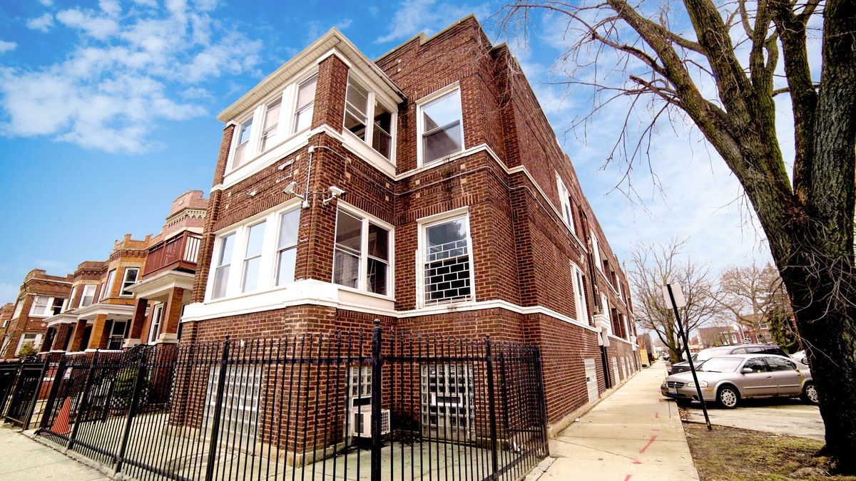 3905 Belden Avenue, Chicago, IL 60647