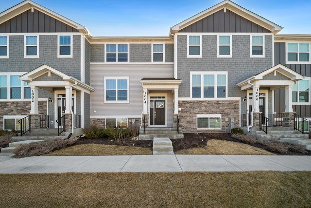 1004 Atterberg Road — South Elgin, IL 60177