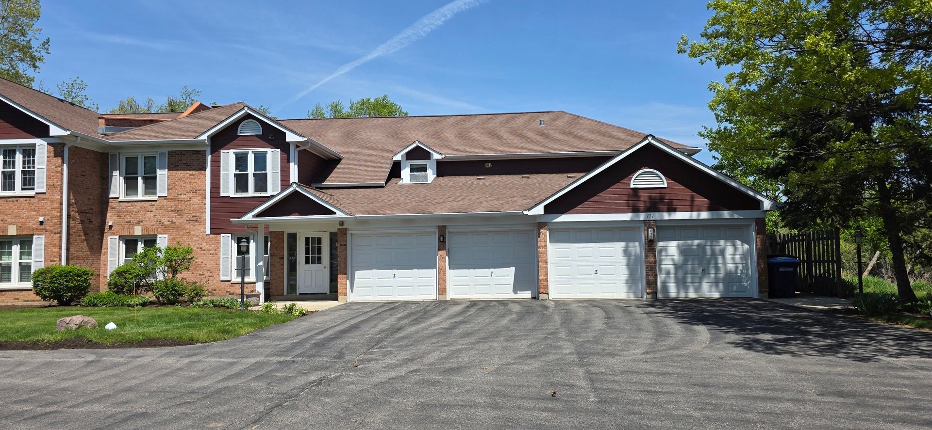171 Grove Avenue #D — Des Plaines, IL 60016