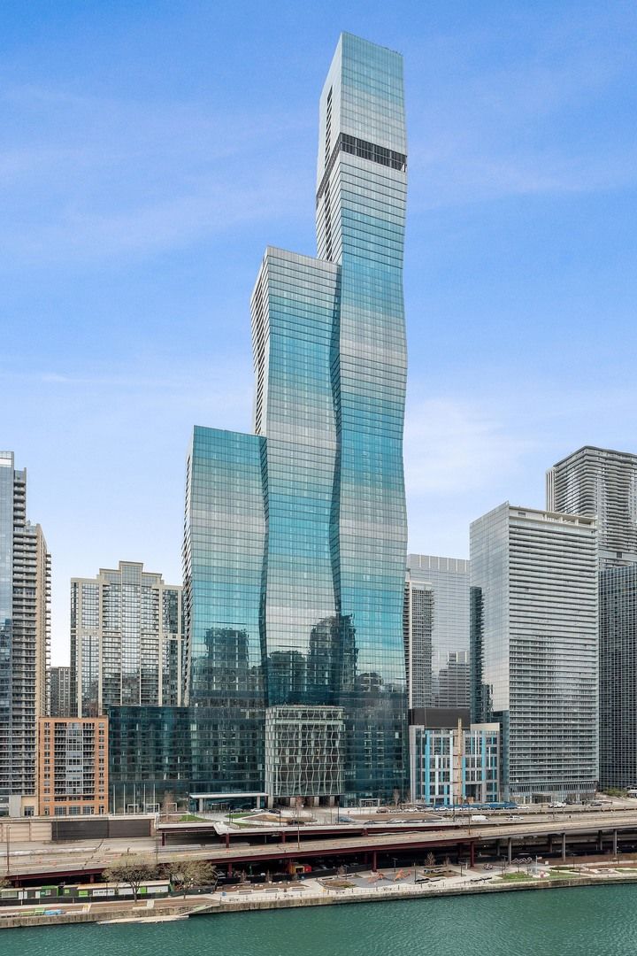 363 E Wacker Drive #1906 — Chicago, IL 60601