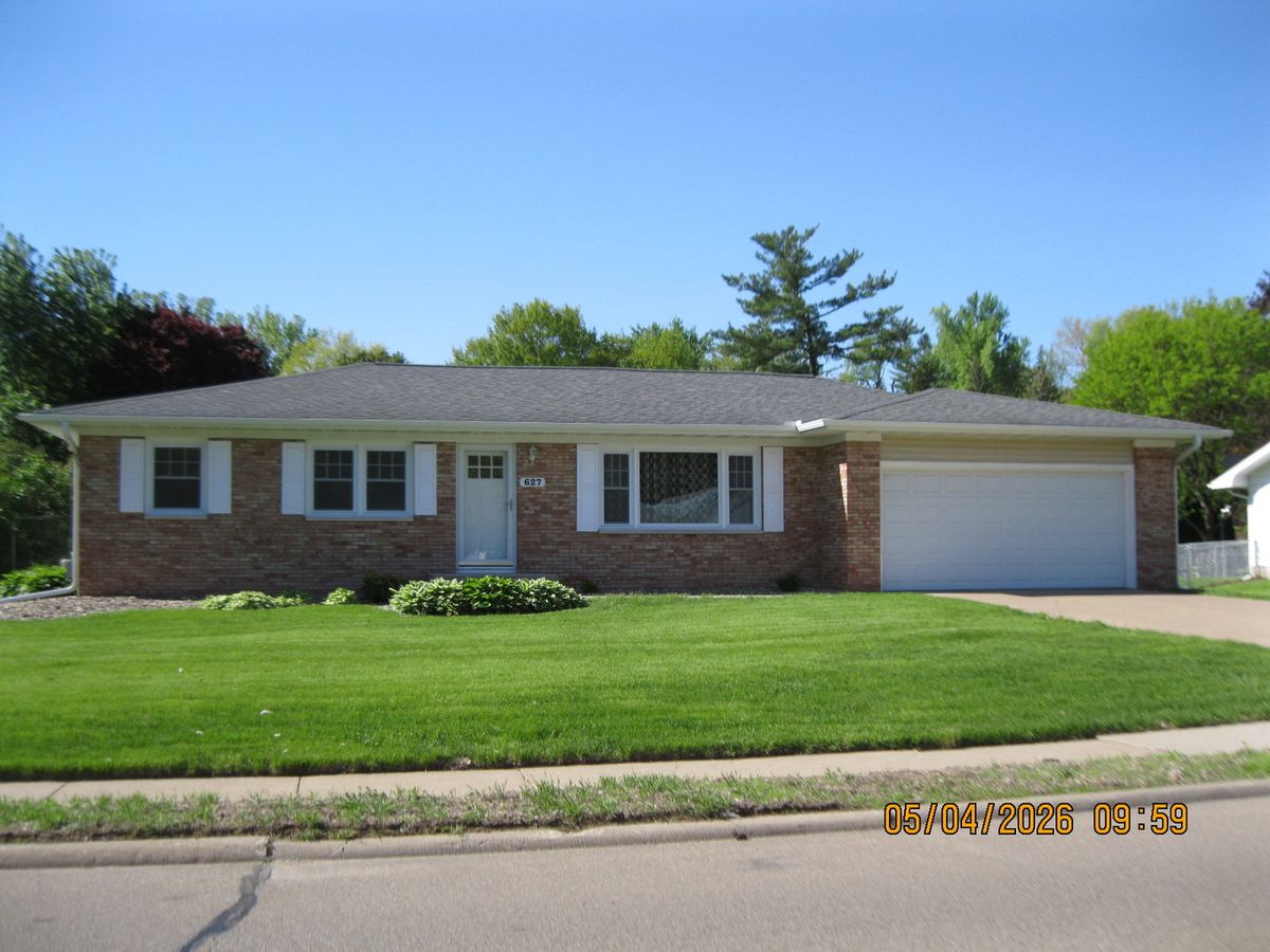627 13th Avenue, Clinton, IA 52732