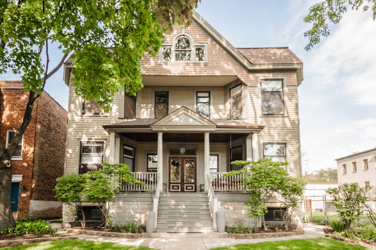 111 Grove Avenue, Oak Park, IL 60302