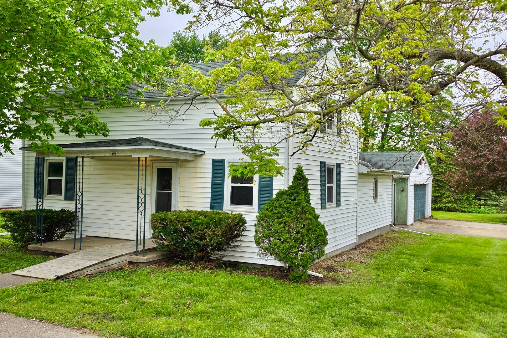 406 E North Street — Danvers, IL 61732