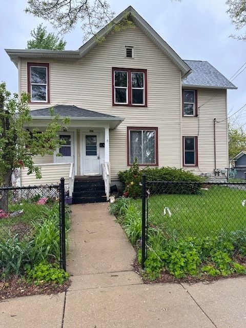 642 Pennsylvania Avenue, Aurora, IL 60506
