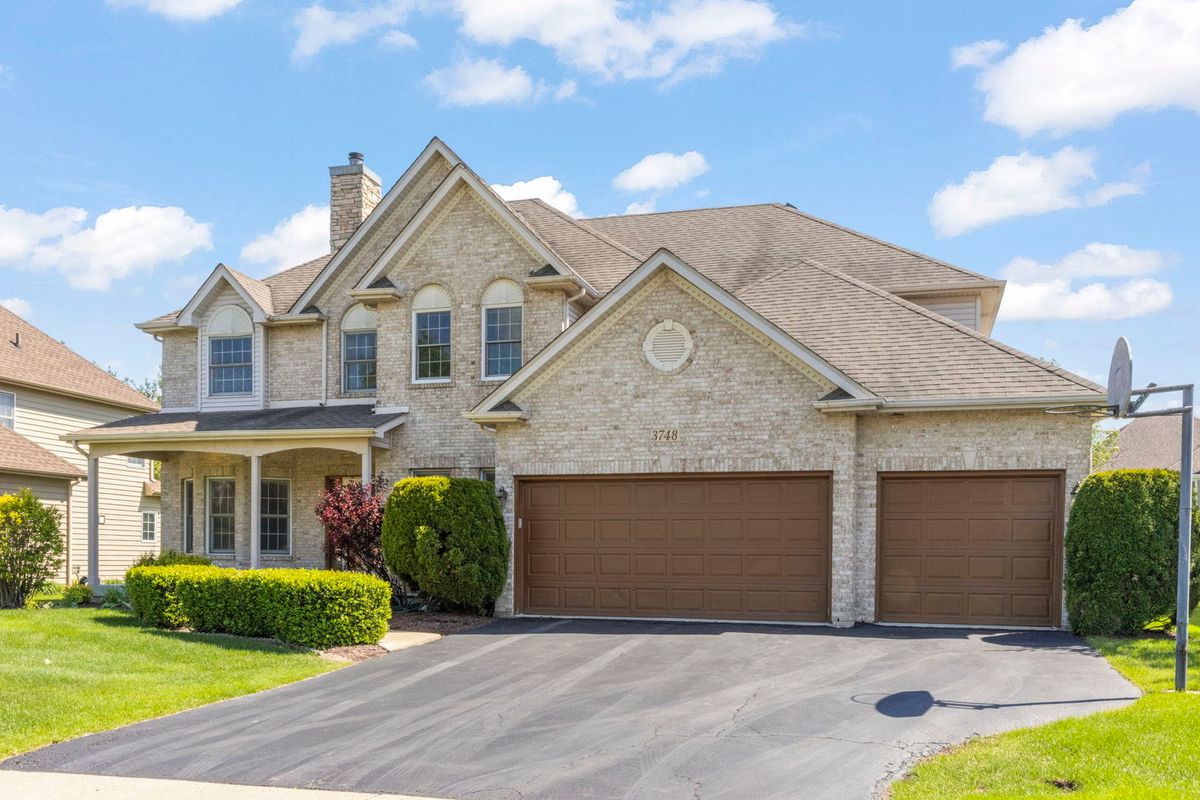 3748 Sunburst Lane, Naperville, IL 60564
