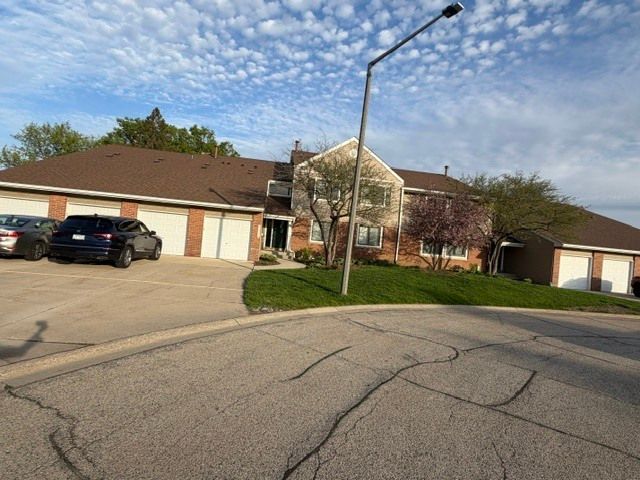 107 Autumn Court, Buffalo Grove, IL 60089