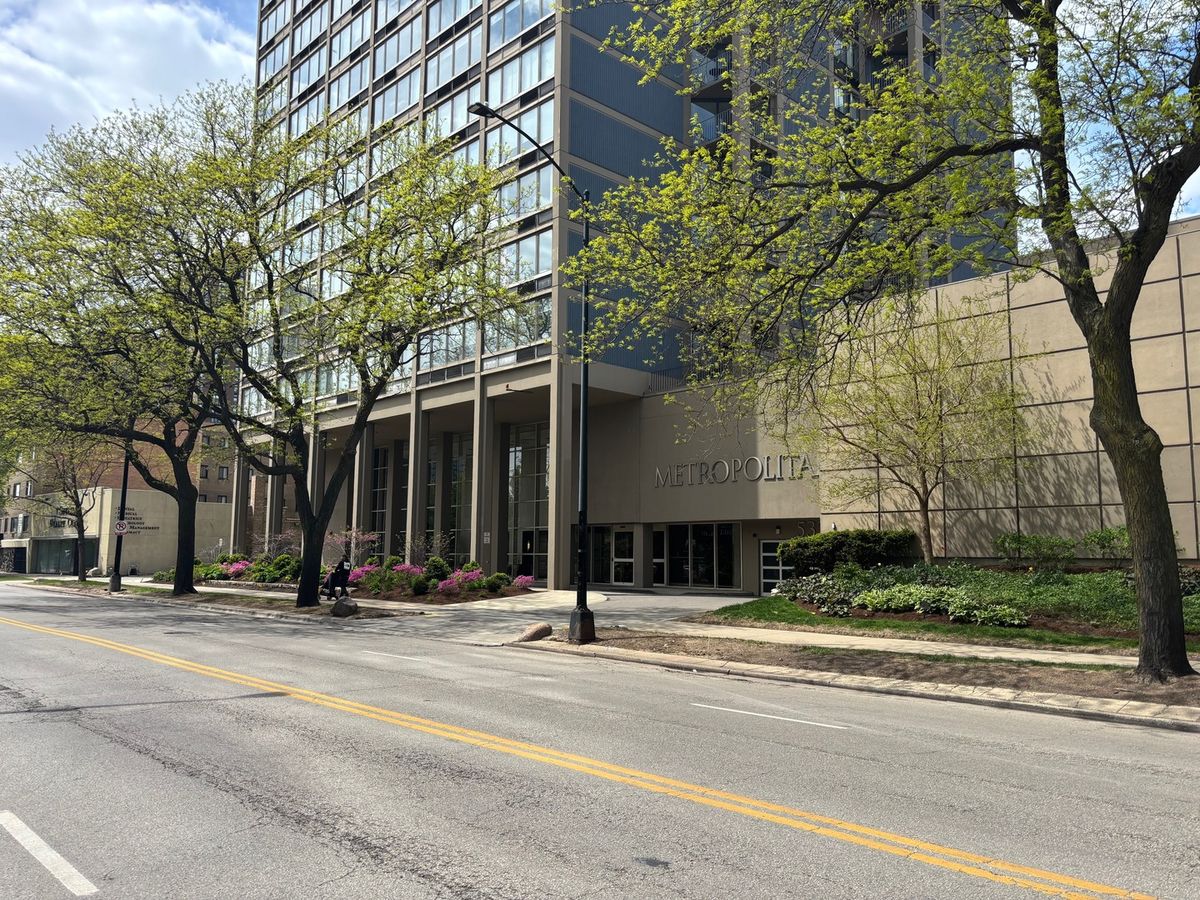 5320 Sheridan Road, Chicago, IL 60640