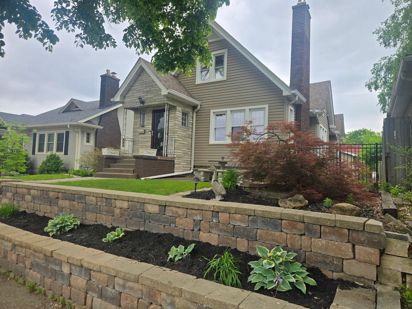 2929 Grand Avenue — Davenport, IA 52803