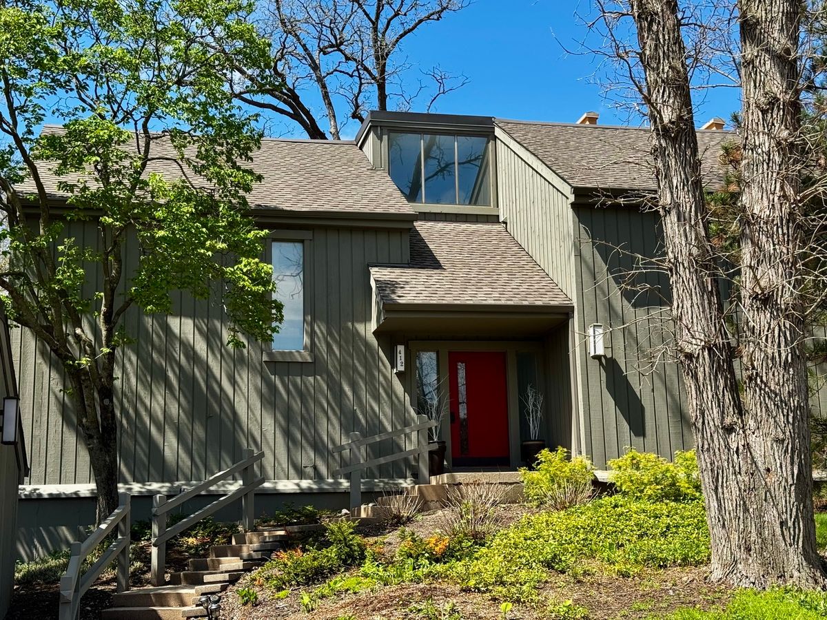 412 Deer Trail Hill, Lake Barrington, IL 60010
