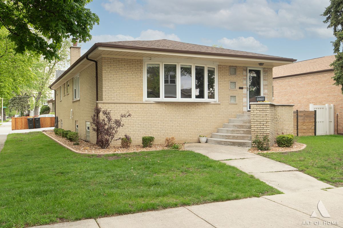10715 Lawndale Avenue, Chicago, IL 60655
