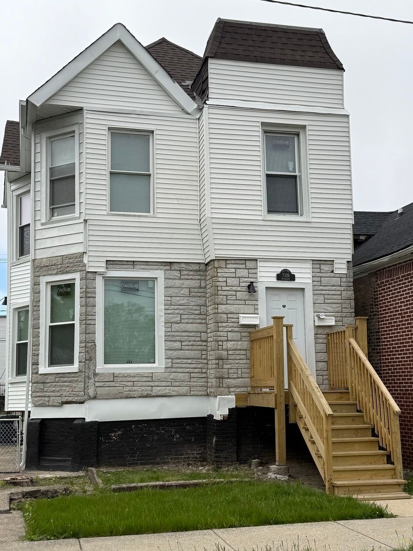 7326 Woodlawn Avenue, Chicago, IL 60619