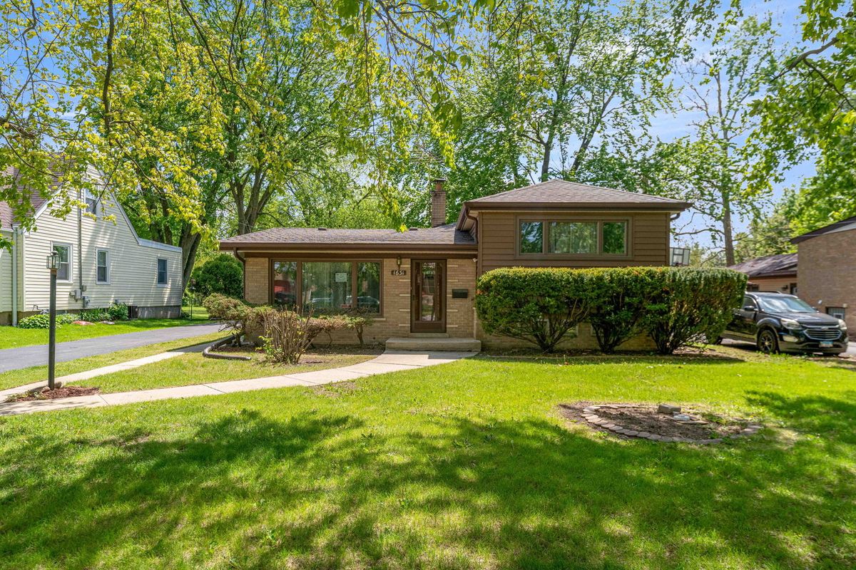 1631 187th Street, Homewood, IL 60430