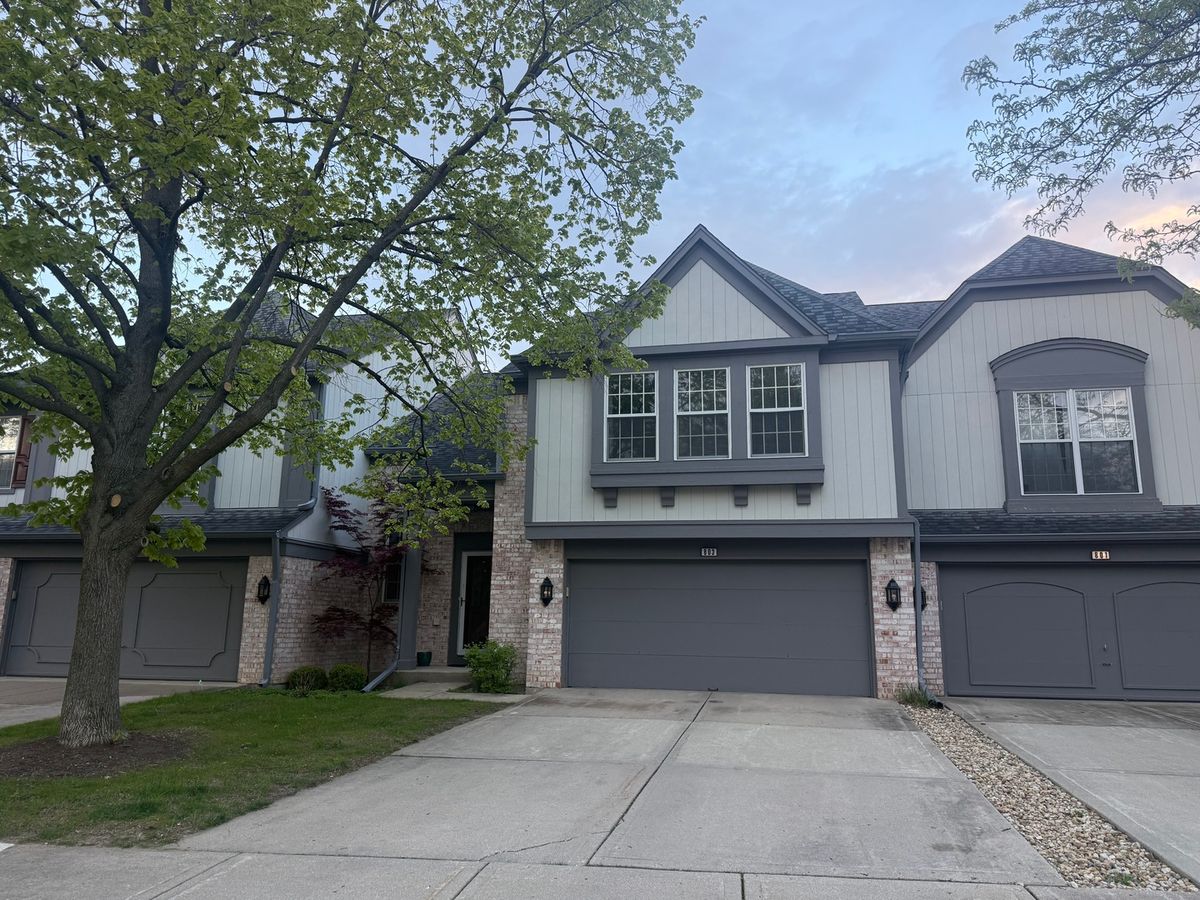 803 MARSEILLES Circle, Buffalo Grove, IL 60089
