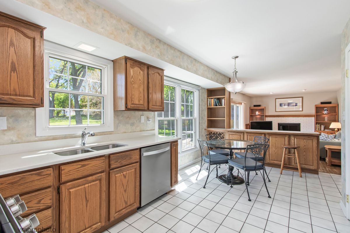 1839 Victoria Road, Mundelein, IL 60060