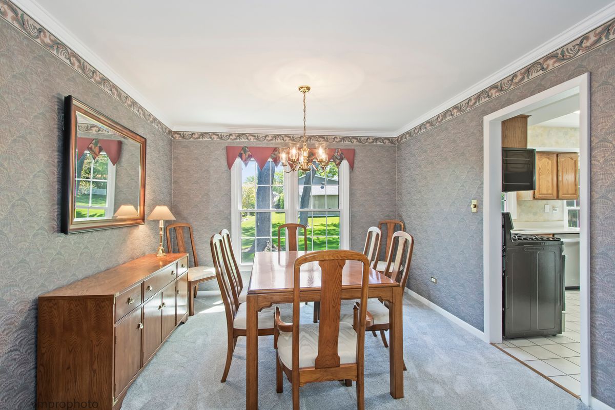 1839 Victoria Road, Mundelein, IL 60060